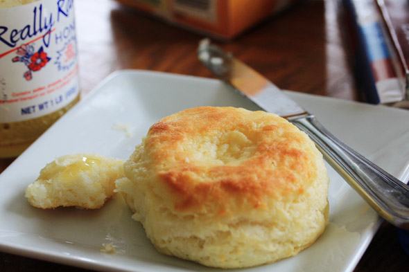 Skillet Buttermilk Biscuits - Damn Delicious