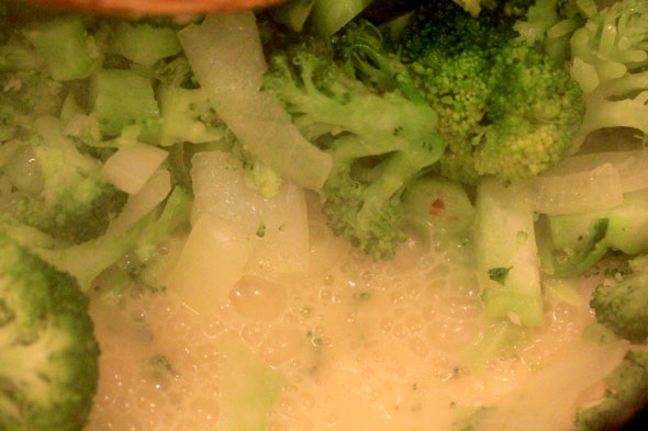 notice all of the natural liquid seeping out? that's flavor! pure broccoli realness.