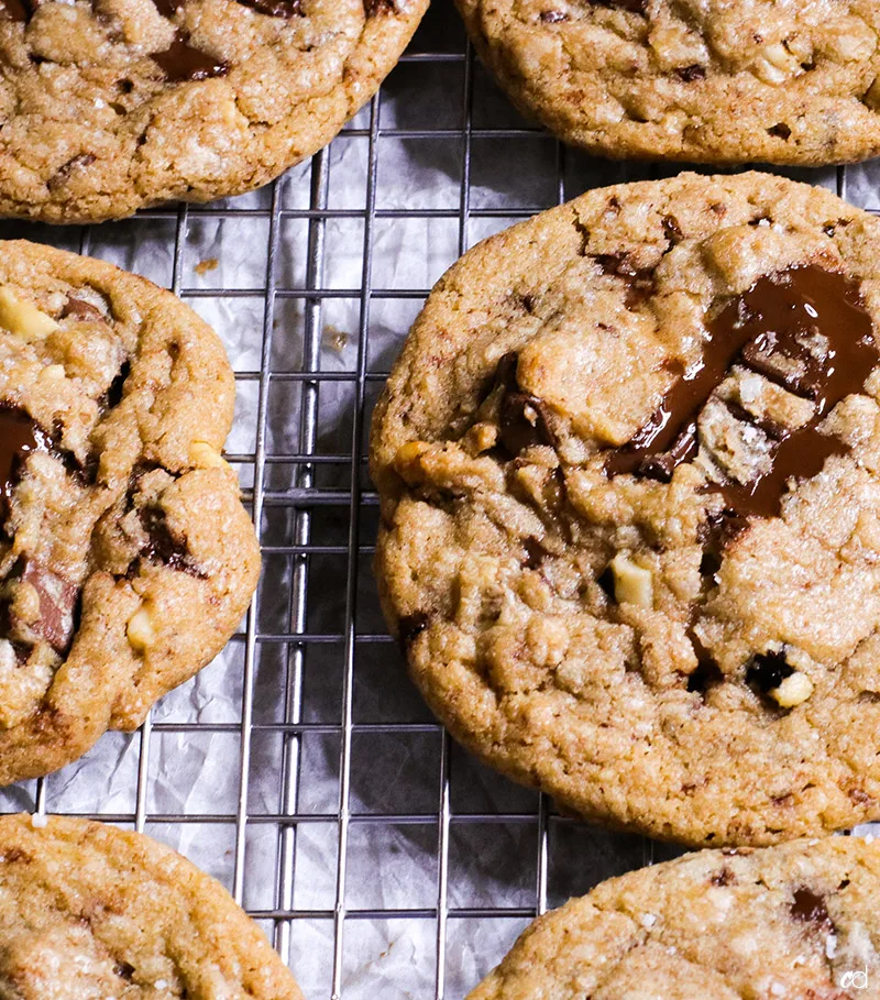 Brown Butter Chocolate Chip Cookie Skillet (Pizookie) - Damn Delicious