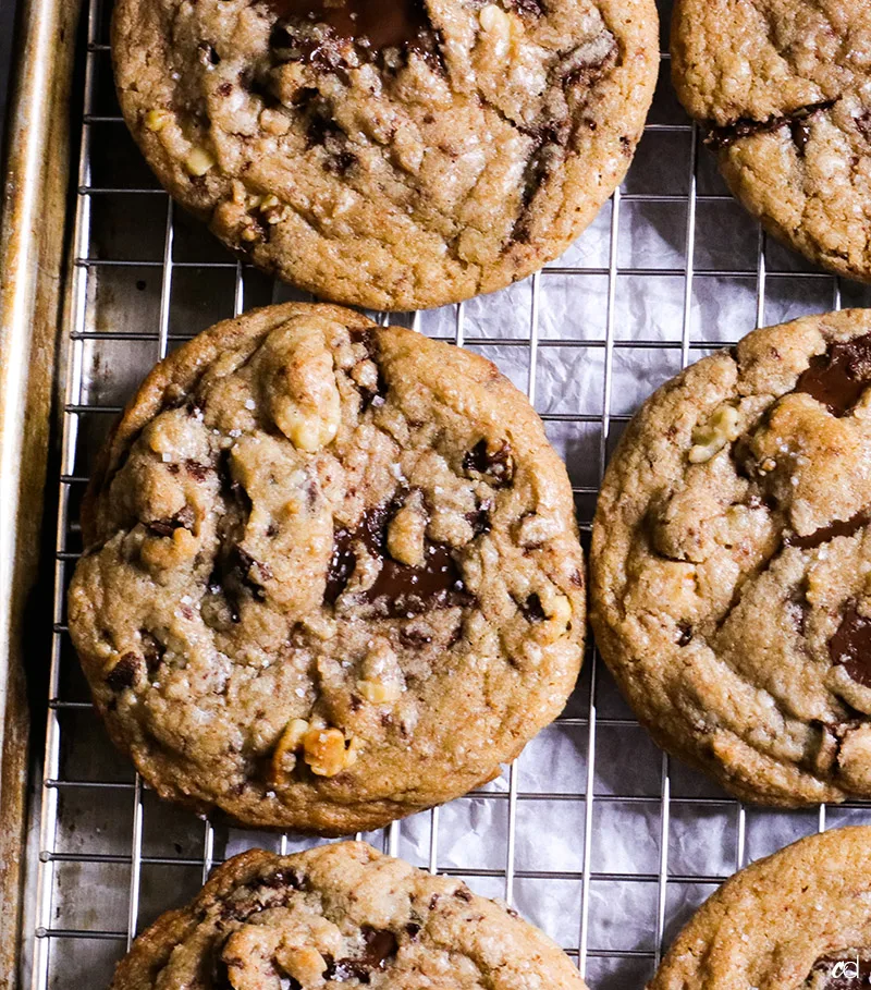 Brown Butter Chocolate Chip Cookie Skillet (Pizookie) - Damn Delicious